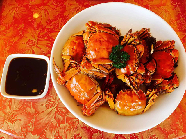 虾肥蟹美的季节,糖友能不能吃螃蟹?会影响血糖吗?
